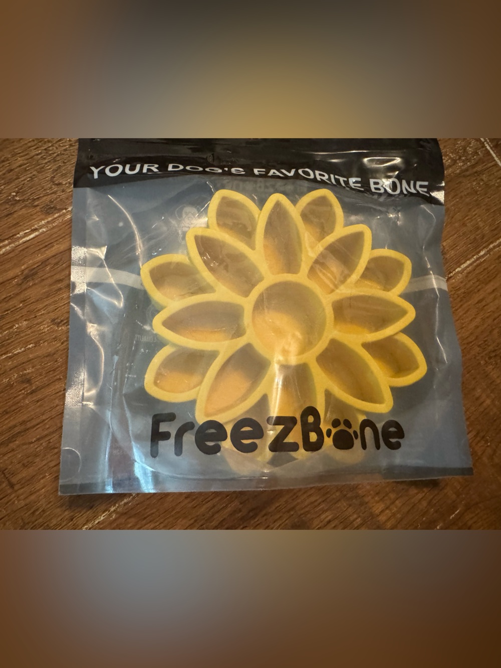 Freezbone L Sunflower Treat dispensing Dog Toy NEW lick mat, slow feeder